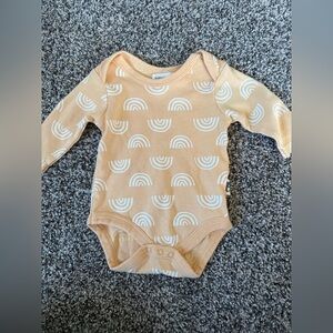 Baby Girl Rabbit + Bear Charming Peach Rainbow Bodysuit Size 0-3 Months